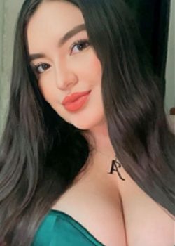 Mi compañera de la universidad me manda nudes + videos 12