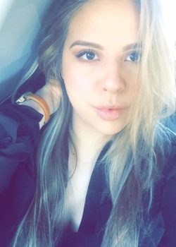 Rubia tetona goza bien rico mientras es cogida en cuatro 20