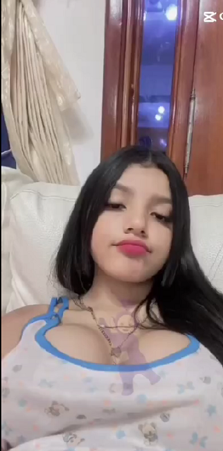Carita de inocente cogiendo como una zorra 10