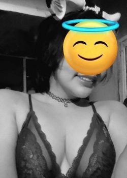 Todo el contenido de esta gordita tetona fue filtrado 7