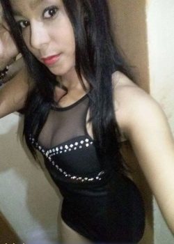 Jovencita vuelve peda del atro y se arma su pack 18
