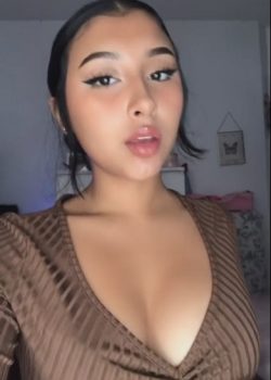 Morenita tetona es cogida bien sabroso 6