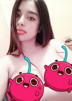 Blanquita tetona se manosea y juega con ellas 7