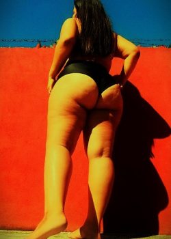 Culona lo mueve sexy 16