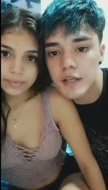 Morritos cogen duran un live para sus subs 10