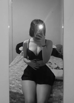 Putitetona de facebok y sus videos manoseandose las tetasas 17