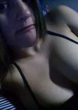 Rubia tetona siendo cogida por el culo 12