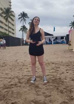Me cogi a putita que conoci en la playa 11