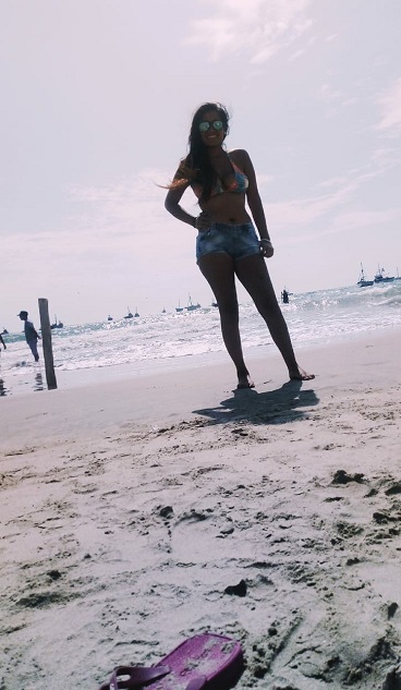 Morenita que conoci en la playa me manda videos turbandose duro 10