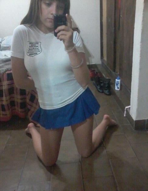Colegiala XXX turbandose hasta correrse + videos 10