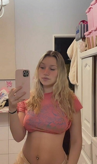 Rubia tetona cogidita por el culo bien duro 10