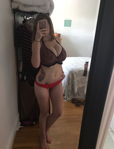 Rubia tetona que hara que te ahorques el ganso + videos 10
