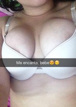 Dice que le encanta mandar nudes a su flaco 18