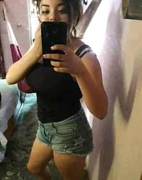 Mi vecina la tetona me manda videos y nudes turbandose 10