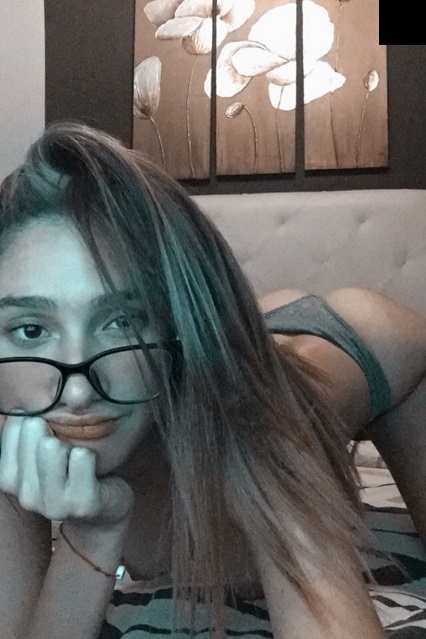 Mi flaquita me manda estas nudes y videos cuando tiene casa sola 10