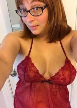 Pack de nudes de peliroja tetona mostrado la conchita 21