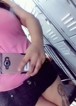 Tetona que conoci por tinder me manda nudes y videos 12