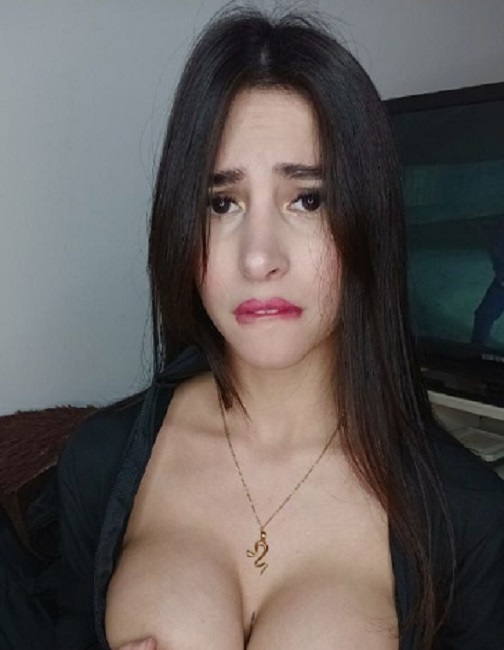 Flaquita tetona zorrita y sus videos cogiendo fueron filtrados 1