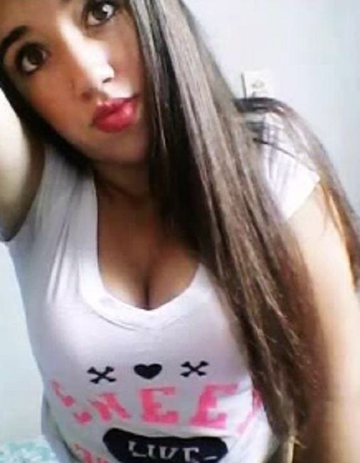 Tetona mostrando la conchita 10