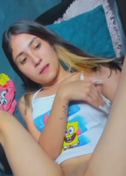 Jovencita culona es desvirgada analmente en live 17