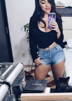 La inalcanzable de la uni me manda nudes y videos 12