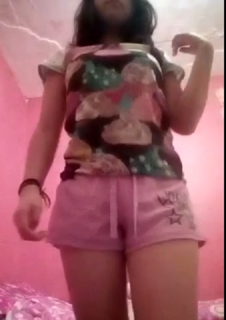 Morrita se graba desnudandose para su novio 10