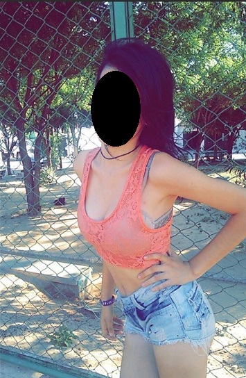 Le preste mi flaquita a mi mejor amigo 10