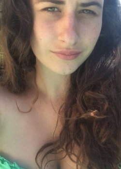 Esta putita la tengo domada +Nude 1