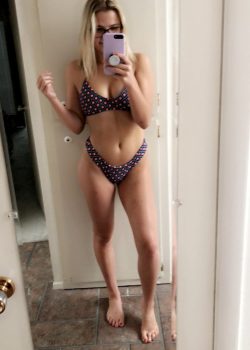 Rubia Mamando bien rico 13